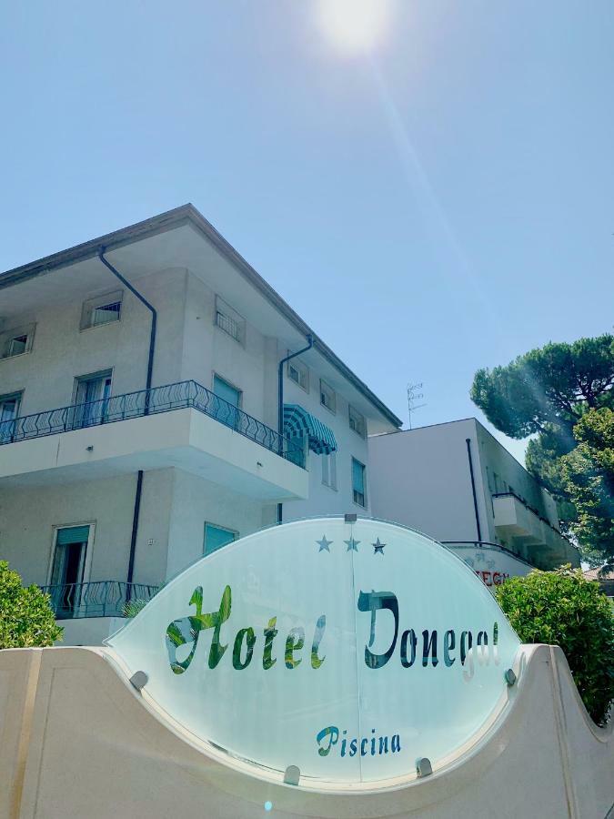 צ'סנטיקו Hotel Donegal מראה חיצוני תמונה